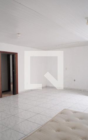 Casa à venda com 250m², 2 quartos e 1 vagaSala