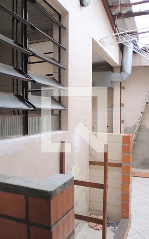 Casa à venda com 250m², 2 quartos e 1 vagaÁrea de Serviço