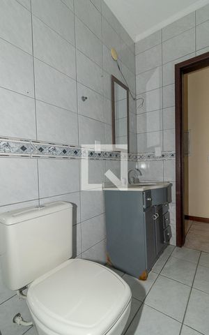 Casa à venda com 250m², 3 quartos e 2 vagas Casa à venda com 250m², 3 quartos e 2 vagasBanheiro