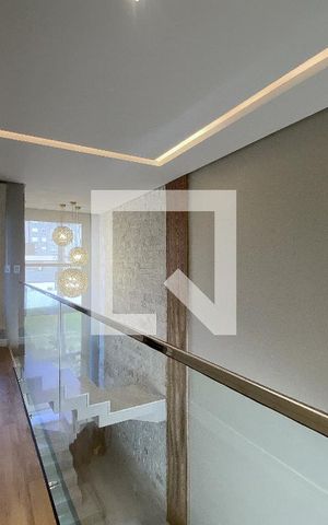 Casa de condomínio à venda com 188m², 4 quartos e 4 vagas Detalhe corredor