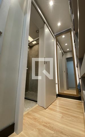 Casa de condomínio à venda com 188m², 4 quartos e 4 vagasCloset da suíte 4