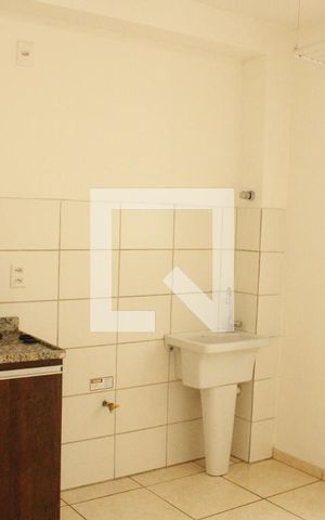 Apartamento à venda com 45m², 2 quartos e 1 vagaCozinha e Área de Serviço