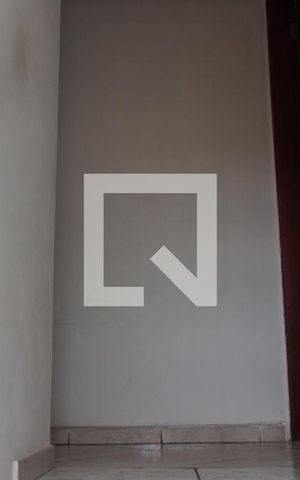 Casa à venda com 96m², 2 quartos e 1 vagaEscada