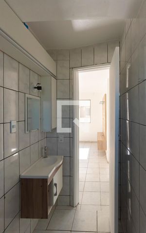 Apartamento à venda com 51m², 2 quartos e 1 vaga Apartamento à venda com 51m², 2 quartos e 1 vagaBanheiro