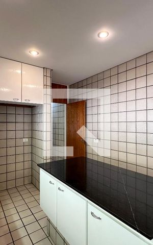 Casa à venda com 561m², 3 quartos e 4 vagasCozinha