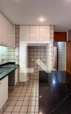 Casa à venda com 561m², 3 quartos e 4 vagasCozinha