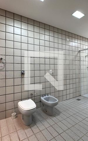Casa à venda com 561m², 3 quartos e 4 vagasBanheiro Suíte
