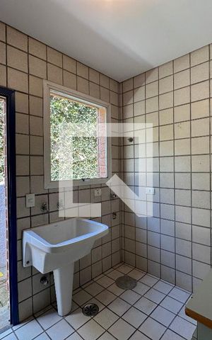 Casa à venda com 561m², 3 quartos e 4 vagasÁrea de Serviço