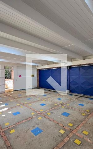 Casa à venda com 561m², 3 quartos e 4 vagasGaragem