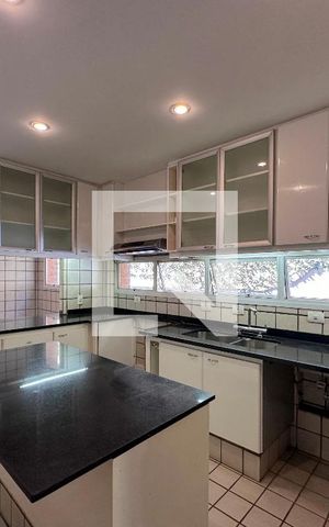 Casa à venda com 561m², 3 quartos e 4 vagasCozinha