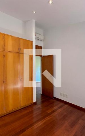 Casa à venda com 561m², 3 quartos e 4 vagasQuarto 3