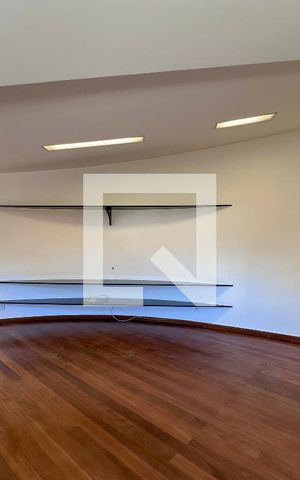 Casa à venda com 561m², 3 quartos e 4 vagasSala Tv
