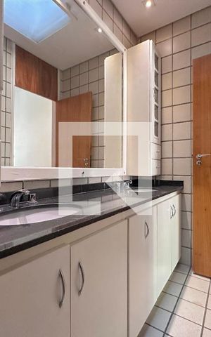 Casa à venda com 561m², 3 quartos e 4 vagasBanheiro Social