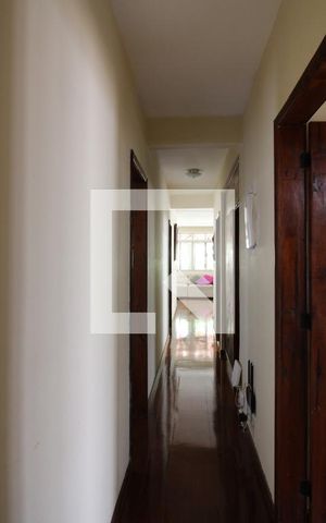 Casa de condomínio à venda com 359m², 3 quartos e 2 vagasCorredor