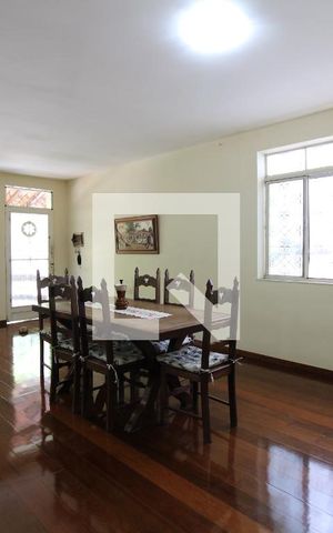 Casa de condomínio à venda com 359m², 3 quartos e 2 vagasSala