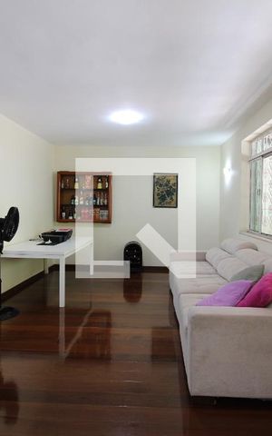 Casa de condomínio à venda com 359m², 3 quartos e 2 vagasSala