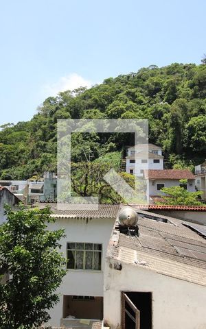 Casa de condomínio à venda com 359m², 3 quartos e 2 vagasVista