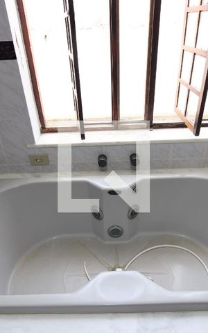 Casa de condomínio à venda com 359m², 3 quartos e 2 vagasBanheiro da Suíte