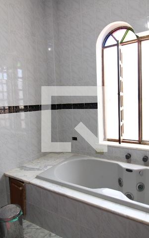 Casa de condomínio à venda com 359m², 3 quartos e 2 vagasBanheiro da Suíte