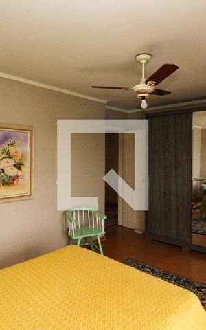 Casa à venda com 265m², 3 quartos e 3 vagas Casa à venda com 265m², 3 quartos e 3 vagasQuarto 3