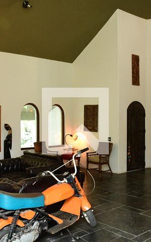 Casa de condomínio para alugar com 900m², 7 quartos e 6 vagasSala