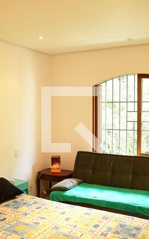Casa de condomínio para alugar com 900m², 7 quartos e 6 vagasQuarto