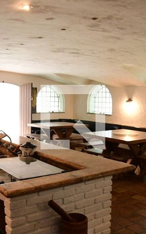 Casa de condomínio para alugar com 900m², 7 quartos e 6 vagasSalão de Festas