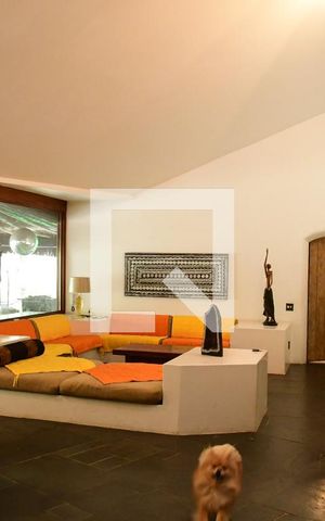 Casa de condomínio para alugar com 900m², 7 quartos e 6 vagasSala