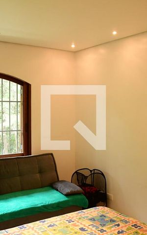 Casa de condomínio para alugar com 900m², 7 quartos e 6 vagasQuarto