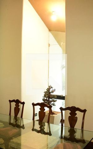 Casa de condomínio para alugar com 900m², 7 quartos e 6 vagasSala
