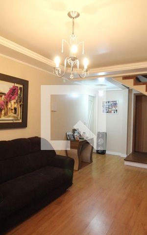 Casa à venda com 198m², 4 quartos e 2 vagasSala