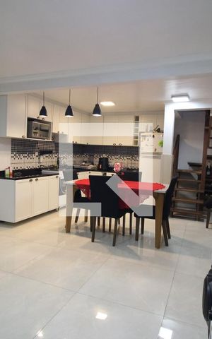 Casa à venda com 198m², 4 quartos e 2 vagasCozinha