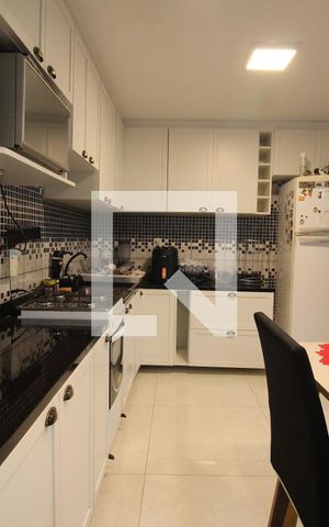 Casa à venda com 198m², 4 quartos e 2 vagasCozinha