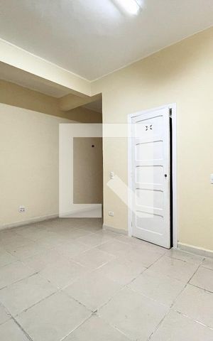 Casa à venda com 270m², 3 quartos e 2 vagas Casa à venda com 270m², 3 quartos e 2 vagasSala