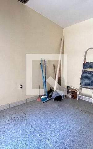 Casa à venda com 270m², 3 quartos e 2 vagas Casa à venda com 270m², 3 quartos e 2 vagasÁrea de Serviço