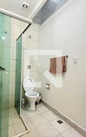 Casa à venda com 270m², 3 quartos e 2 vagas Casa à venda com 270m², 3 quartos e 2 vagasBanheiro de serviço