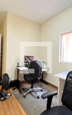 Casa à venda com 270m², 3 quartos e 2 vagas Casa à venda com 270m², 3 quartos e 2 vagasQuarto 2