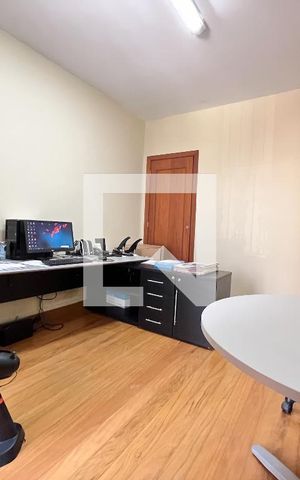 Casa à venda com 270m², 3 quartos e 2 vagas Casa à venda com 270m², 3 quartos e 2 vagasSuite