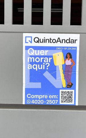 Casa à venda com 270m², 3 quartos e 2 vagas Casa à venda com 270m², 3 quartos e 2 vagasPlaquinha