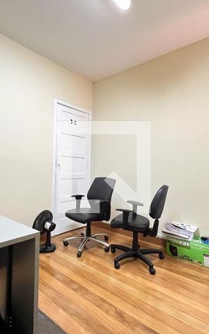 Casa à venda com 270m², 3 quartos e 2 vagas Casa à venda com 270m², 3 quartos e 2 vagasQuarto 3