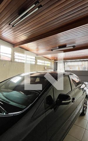 Casa à venda com 270m², 3 quartos e 2 vagas Casa à venda com 270m², 3 quartos e 2 vagasGaragem