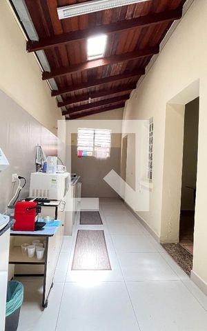 Casa à venda com 270m², 3 quartos e 2 vagas Casa à venda com 270m², 3 quartos e 2 vagasCozinha