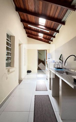 Casa à venda com 270m², 3 quartos e 2 vagas Casa à venda com 270m², 3 quartos e 2 vagasCozinha