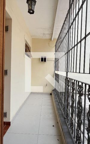 Casa à venda com 270m², 3 quartos e 2 vagas Casa à venda com 270m², 3 quartos e 2 vagasVaranda da Suíte