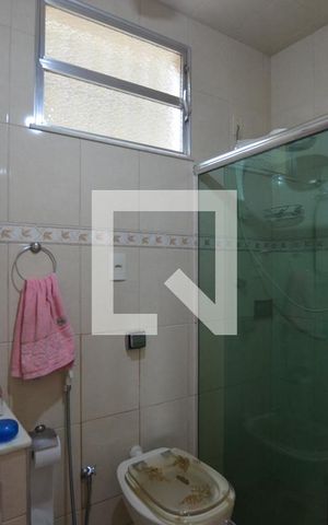 Casa à venda com 223m², 3 quartos e 2 vagasBanheiro