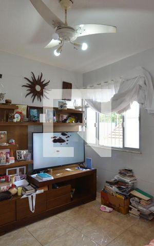 Casa à venda com 223m², 3 quartos e 2 vagasSala