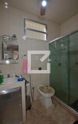 Casa à venda com 223m², 3 quartos e 2 vagasBanheiro