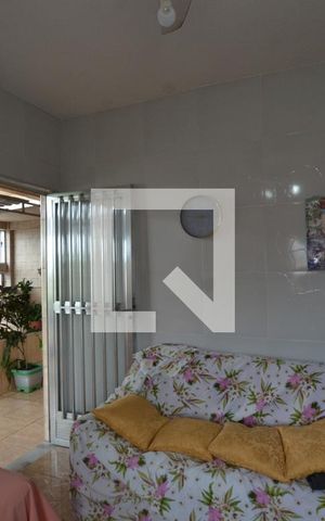 Casa à venda com 223m², 3 quartos e 2 vagasSala