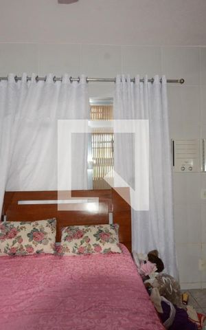 Casa à venda com 223m², 3 quartos e 2 vagasQuarto 1