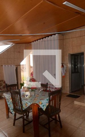 Casa à venda com 223m², 3 quartos e 2 vagasÁrea de Serviço